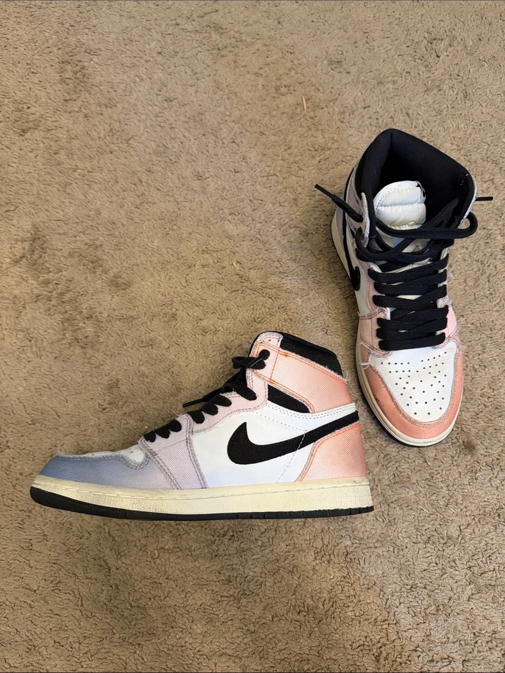 Jordan WMNS High Top Sneakers in Pastel Pink & Blue